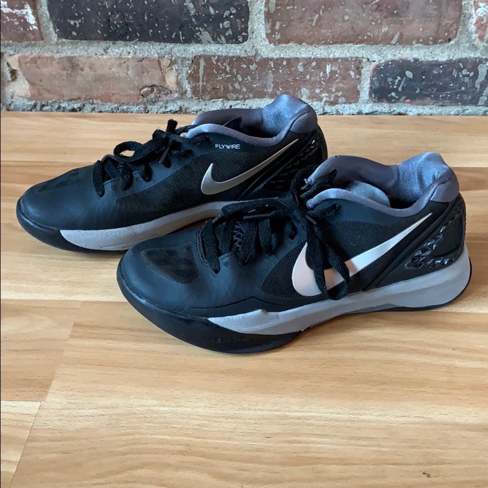 Women’s Nike volleyball shoes size 8
